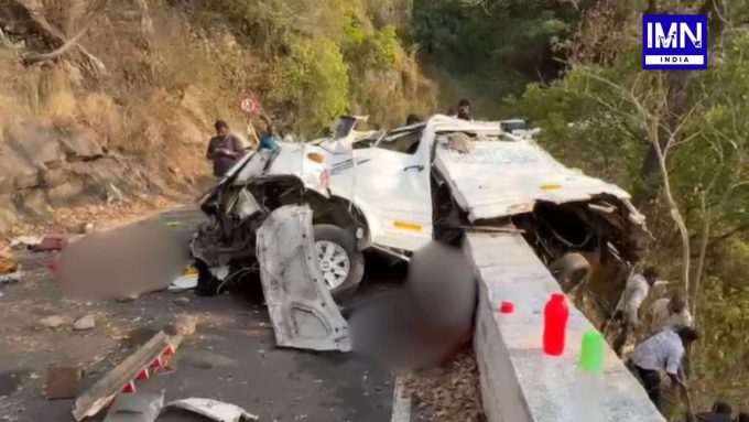 Tamil Nadu van accident Valparai, Kerala tourists accident news, Coimbatore road accident today, Valparai Pollachi ghat accident, PM Modi condolence accident