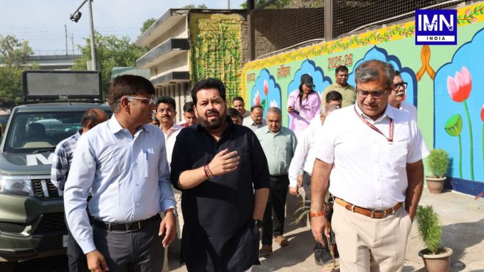 Delhi sanitation news, MCD inspection Karol Bagh, Sanjeev Khirwar news, Delhi waste management, monsoon drain cleaning Delhi, garbage removal Delhi