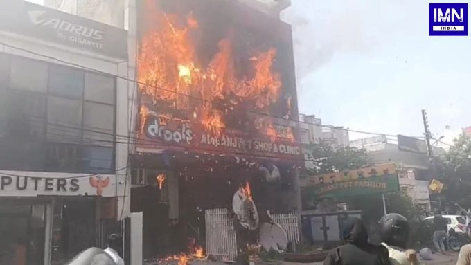 Lucknow Coaching Centre Fire: Students Jump to Safety as Major Blaze Erupts